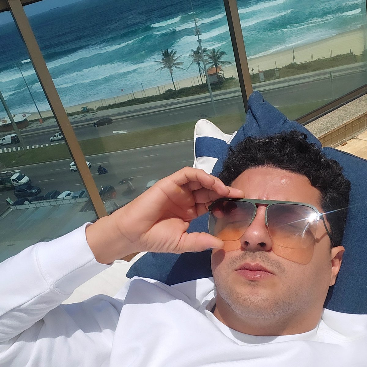 leletyRio's tweet photo. Melanina carioca 😎 https://t.co/yKoJHNY5ei
