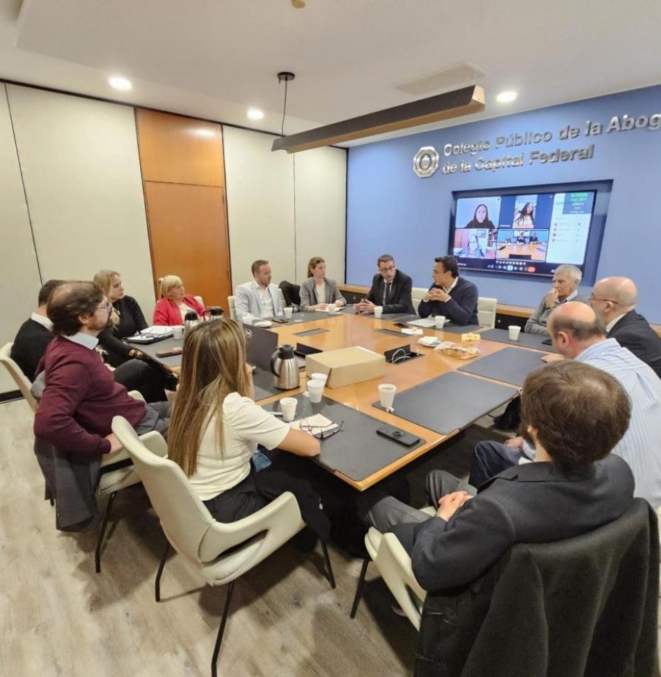 La Comisión de Integridad Financiera del CPACF recibió hoy al Vicepresidente de la UIF, Dr. Santiago González Rodríguez, y al Oficial de Cumplimiento del Banco Ciudad, Pablo Videla.
Acompañamos activamente estos espacios de integridad y transparencia.
#CPACF #UIF #BancoCiudad