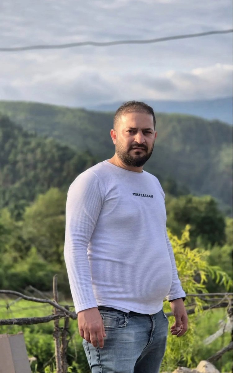 Yeni insanlarla tanışmak çiflere üçüncü olarak tek erkek katılmak istiyorum