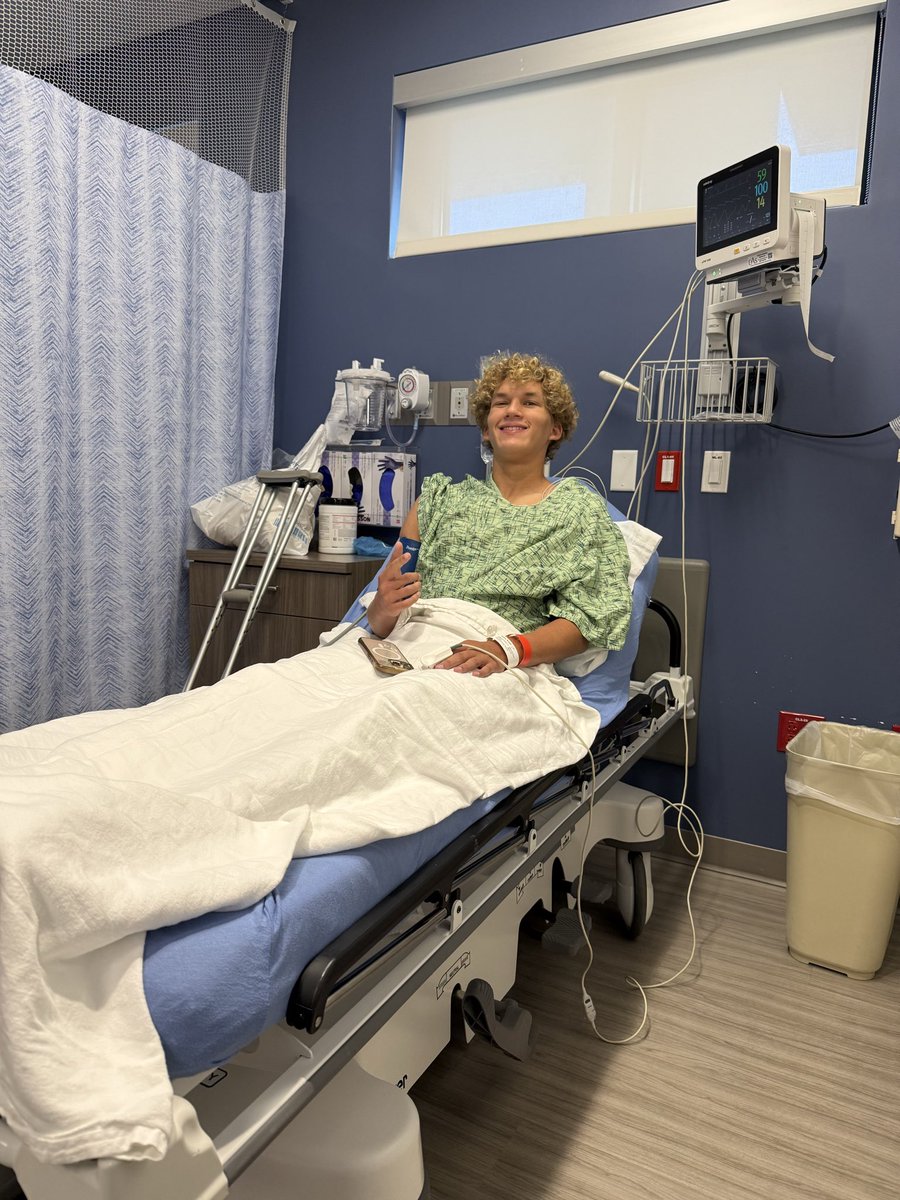 Surgery was a huge success! Today marks day 1 of the recovery process. There’s a long road ahead but I know that I will be back and better Mo matter what!!
<a href="/RemingtonYoung/">Remington Young</a> <a href="/EraPrep/">New Era Prep</a> <a href="/najitobias/">Naji Tobias</a> <a href="/JerryRecruiting/">Rising Stars</a>