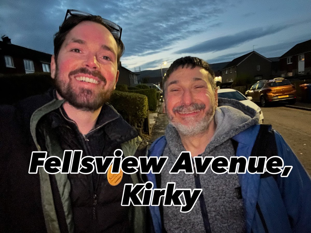 AdamHarleyLD's tweet image. Great to be out speaking to residents in Fellsview Avenue in Kirkintilloch this evening! 🔶
#libdems #kirkintilloch