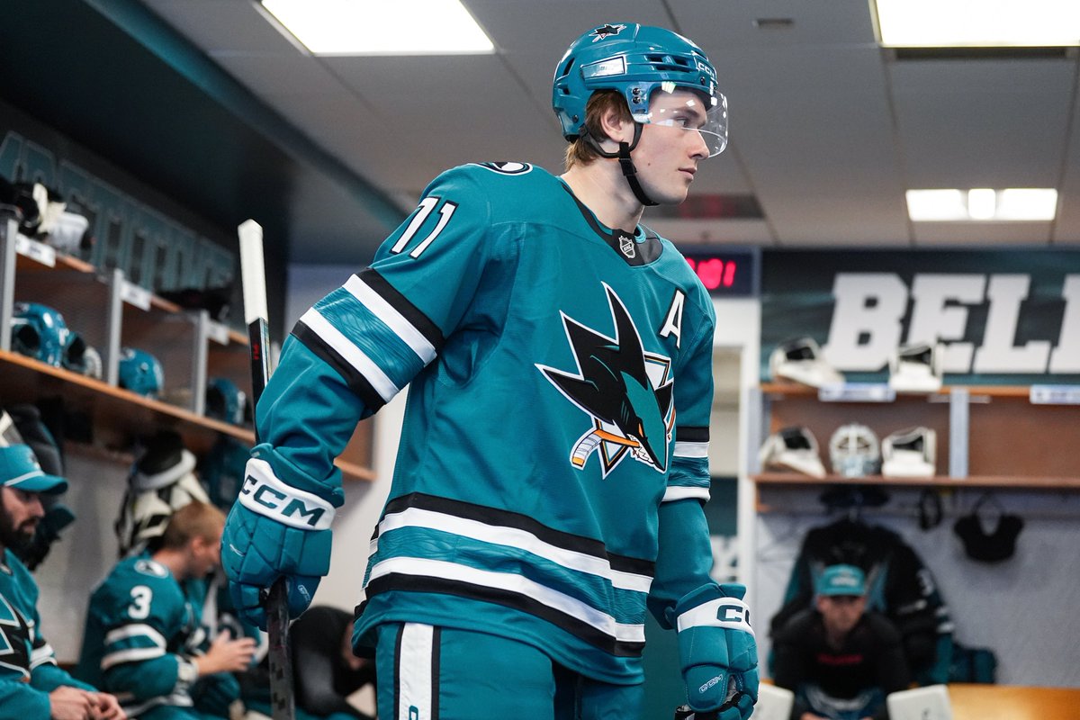 kavinm95's tweet photo. 📸 NHL First Star of the Week: Macklin Celebrini

🦈 #TheFutureIsTeal https://t.co/xwCFCdH0vg
