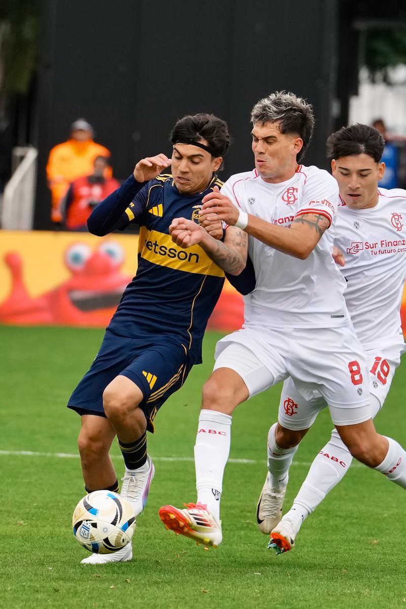 ⚽ BOCA VENCIÓ A BARRACAS CENTRAL ⚽

✍️ Con dos goles de Milton Giménez y uno de Miguel Merentiel, el Xeneize superó por 3-1 al Guapo, de visitante, en un encuentro correspondiente a la fecha 12 del Torneo Clausura 

#DaleBoca 🔵🟡🔵