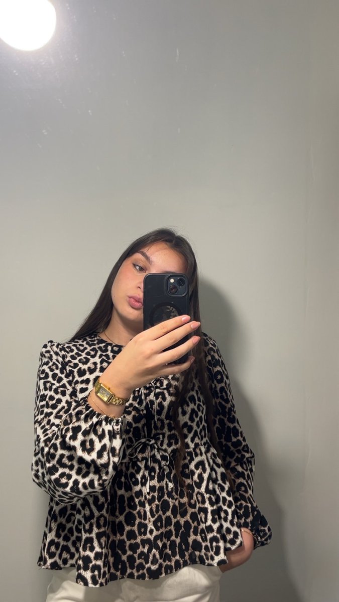 léa 🫦 (@leamrt34) on Twitter photo 