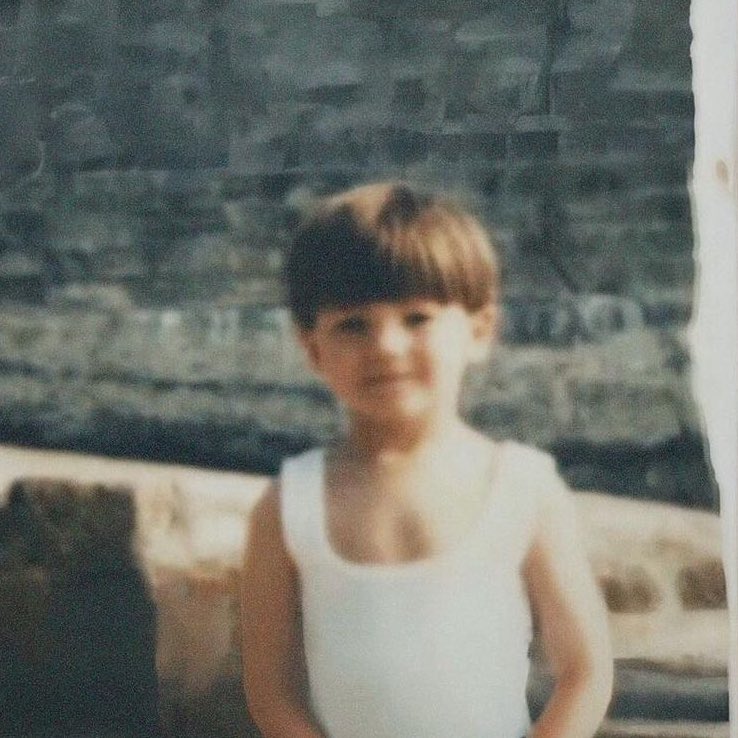 louistflorals's tweet photo. ‘cause everything’s changed outside but I feel the same inside https://t.co/h3uEGaLFCb