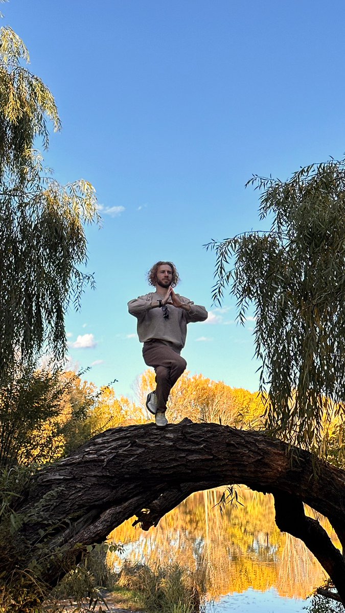 stbroox's tweet photo. you are what you eat, but you're also defined by the rhythm of your life - the music that moves you, the people who uplift you, the knowledge you gain, the places you explore, and the activities that fuel your passions. Choose wisely! https://t.co/b6ATxP5Pjt