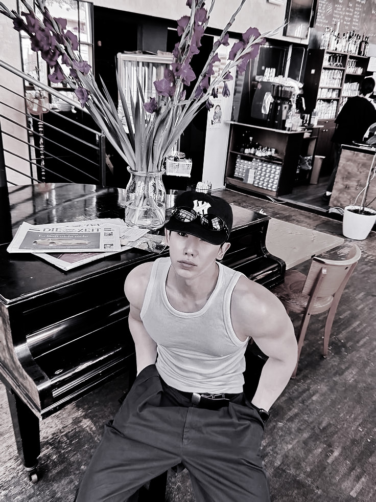 PEACHBUTTS's tweet image. ᅠᅠᅠᅠ

ᅠᅠ 

           ،،   ( 📚 ) . ❗
            ——— 𝙐𝙣 𝘥𝘪𝘢 𝘧𝘶𝘦𝘳𝘢 𝘥𝘦𝘭 𝘥𝘦𝘴𝘱𝘢𝘤𝘩𝘰 . 
ᅠᅠ