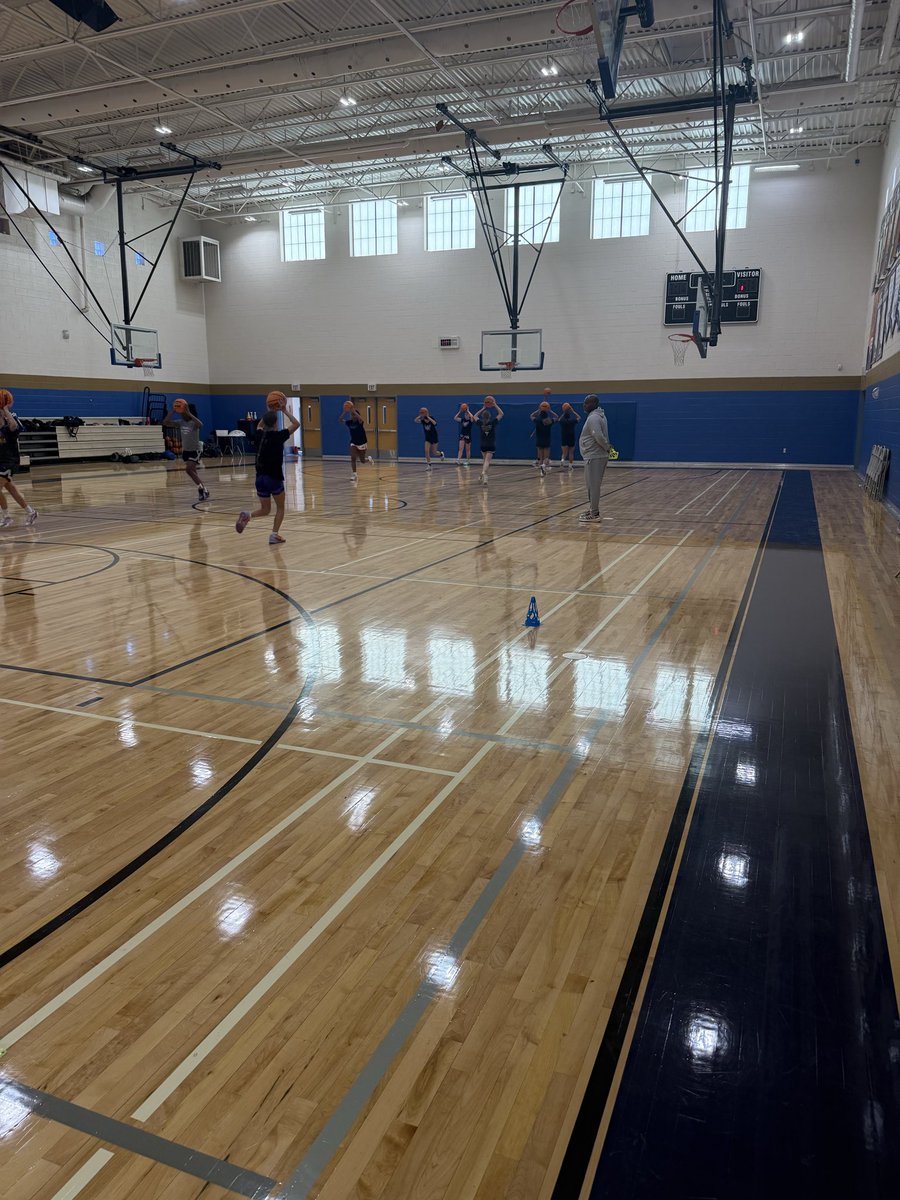 ocgbball's tweet image. Inaugural Camp Week opens with “Camp Lockdown” lead by Legendary Coach Tony Miller🔒🏀

Defend, Rebound &amp;amp; Run…It’s just work! 

#CampWeek #TheOCWay