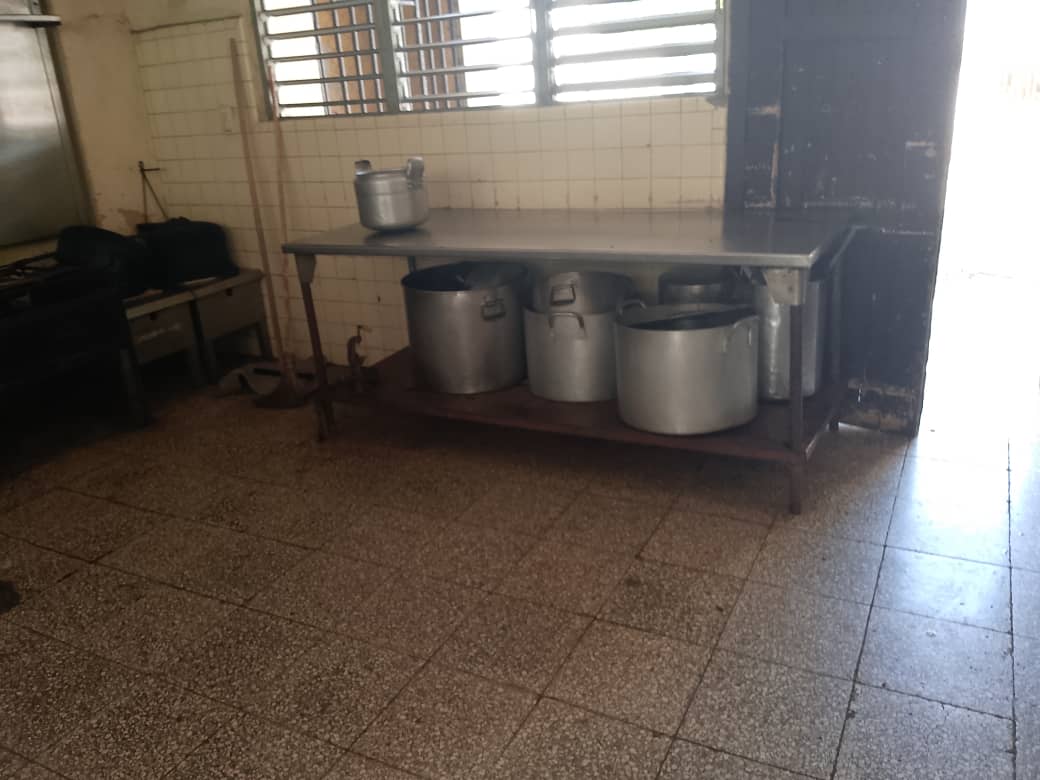 Se toman las medidas pertinentes en nuestra institución para aminorar los daños del ciclón Melissa