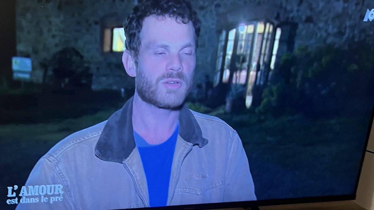 ChesterCooperp's tweet photo. Si t’es pudique, qu’est ce tu fous putain de là?! 
#adp2025 
#adp https://t.co/0a5MtVn1Xj