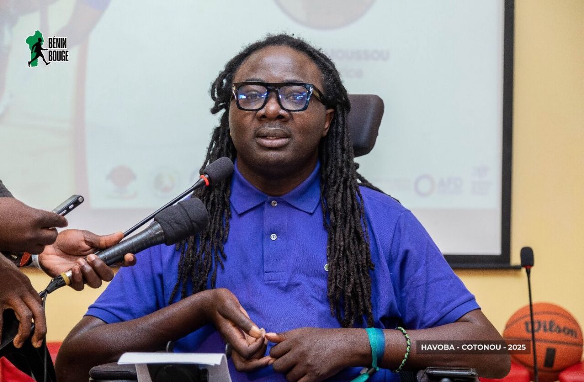WeisgerberLaure's tweet photo. Table ronde inspirante sur la féminisation de la pratique sportive au #Bénin dans le cadre du programme Havoba qui vise à renforcer les fédérations de handball, basketball et volleyball pour lutter contre les inégalités sociales par le #sport. En partenariat avec @AFD_France https://t.co/egB602blDF