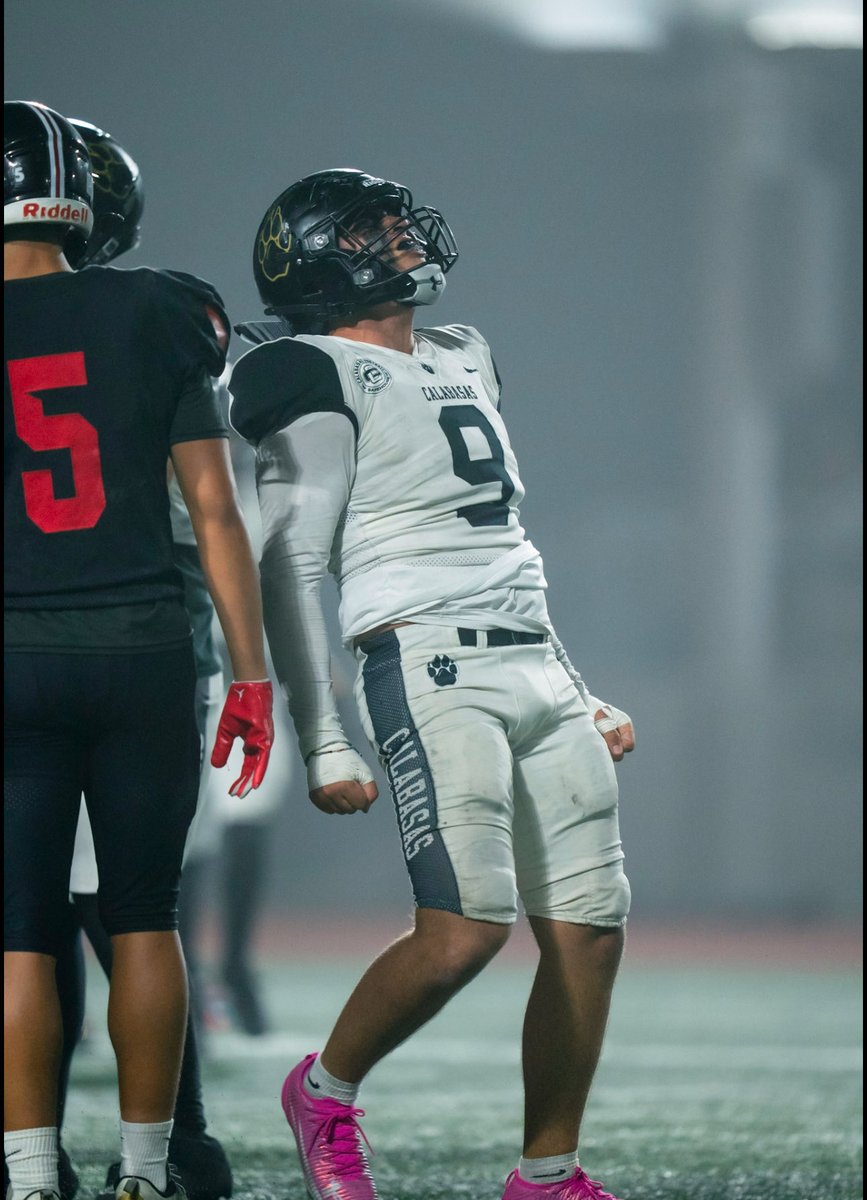 Maxavsha's tweet photo. NOT DONE YET ‼️
GAMES 1-9 HIGHLIGHTS‼
8 Games Played
6'1 220 Lbs 🦍
LB/ATH 🚨
@CalabasasFtball @CaryHarris07 @vcspreps @805HSFB @coach_ru @CoachDupont @Coachrichbrown 
https://t.co/q0XywYucjP https://t.co/VtMSnXfH5P