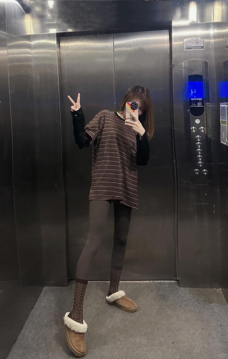 luoliuhong35090's tweet image. #dailyoutfit #noteinspiration #whattoewear
It's so warm today 🌞