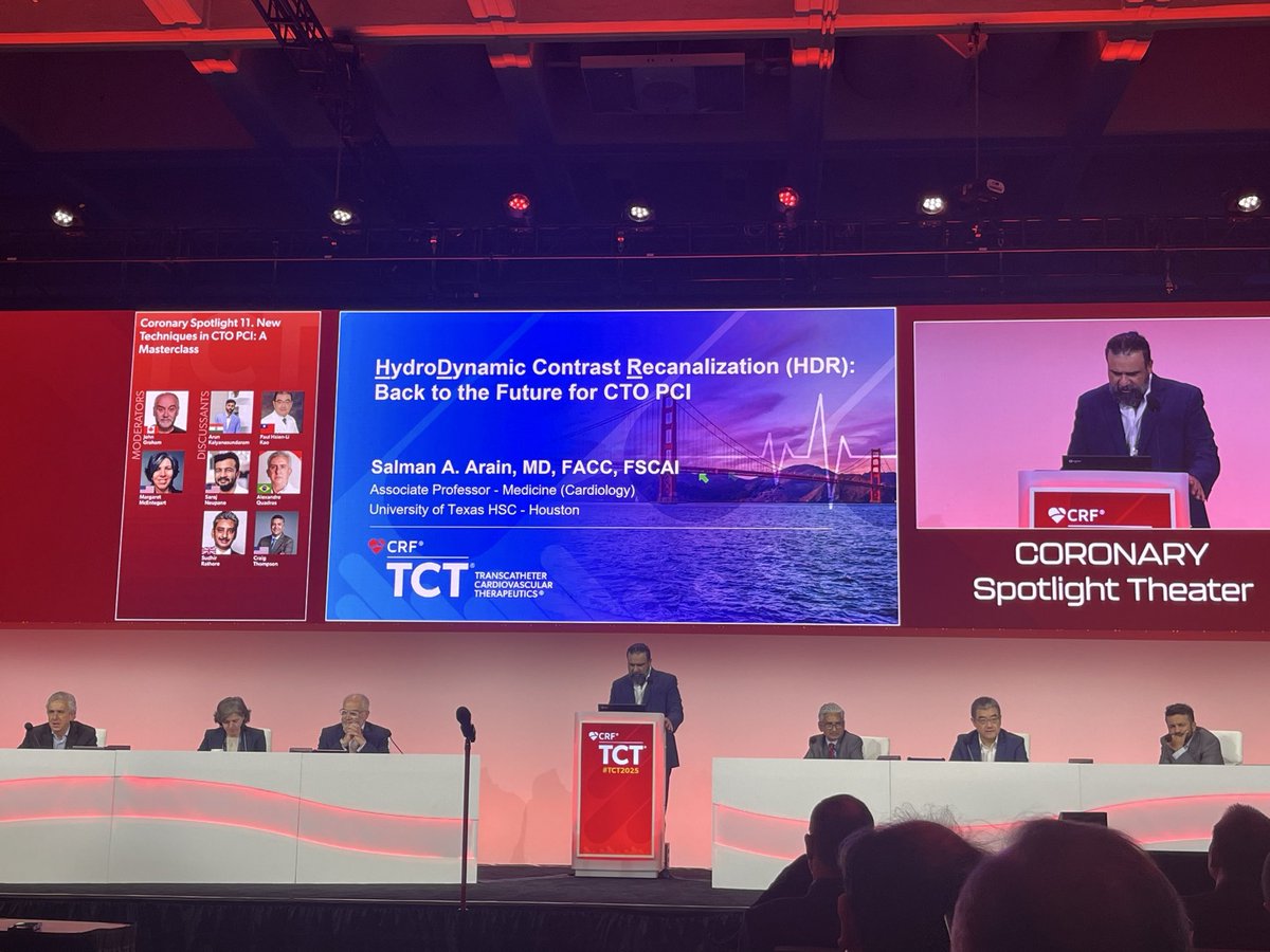 UTHHeart's tweet photo. Dr Salman Arain on the big stage presenting #HDR !
#TCT2025 #CTO
@UTHealthHouston 
@UTHeartVascular 
@realarainmd https://t.co/xxeLoYOYUS