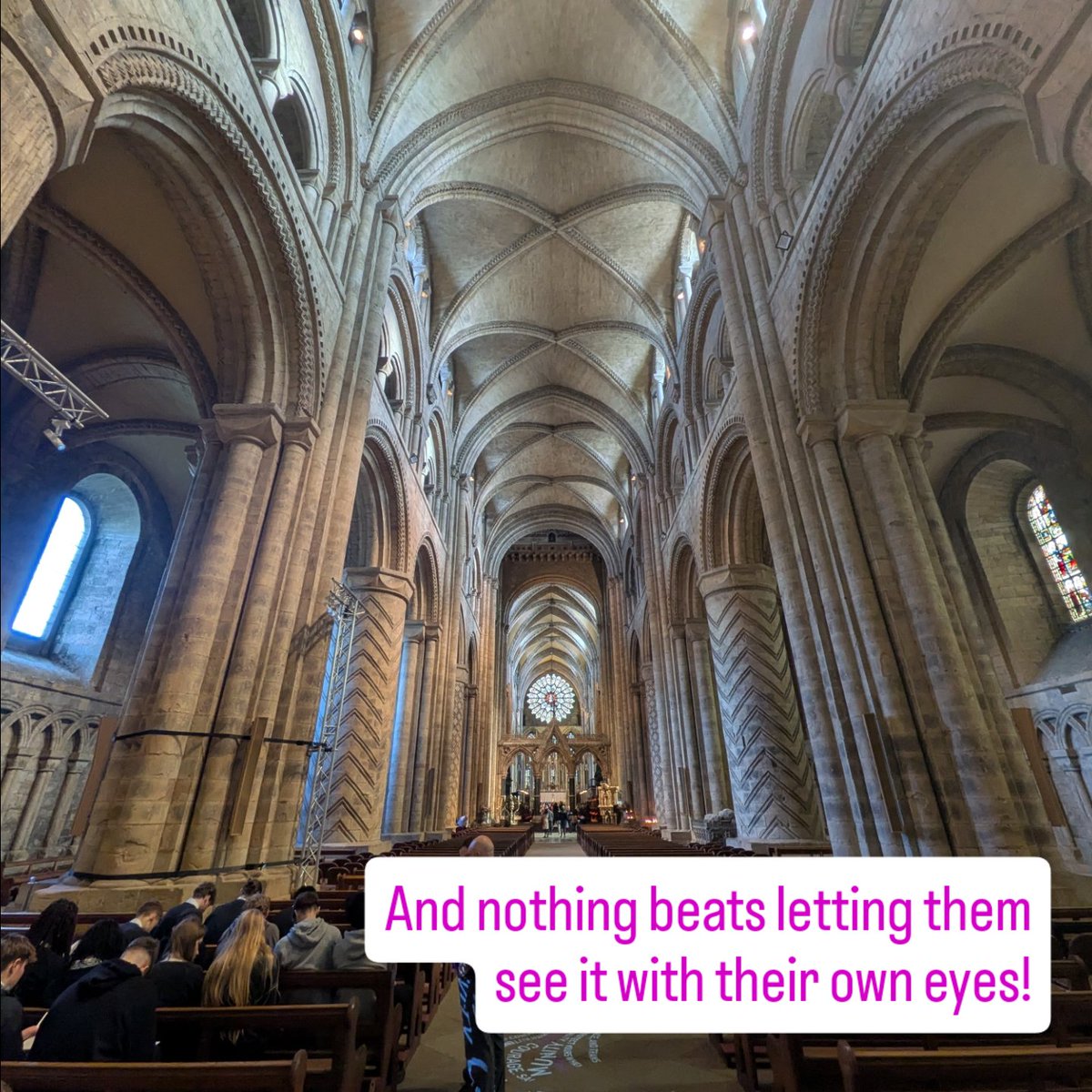 TeachMedieval's tweet photo. Another week, another medieval-themed trip! 🙌🏻
https://t.co/s3MjhBt00P
#medieval @durhamcathedral https://t.co/hop5NXBtU5