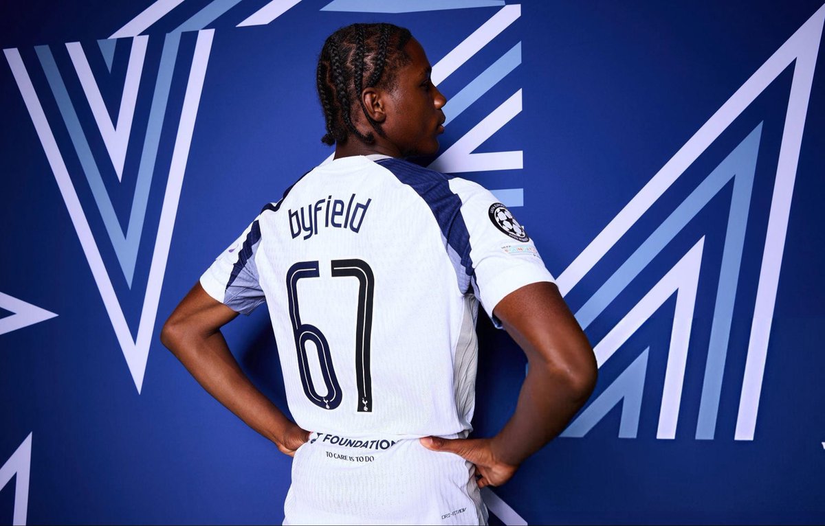 InvertThewing’s horse tweet media