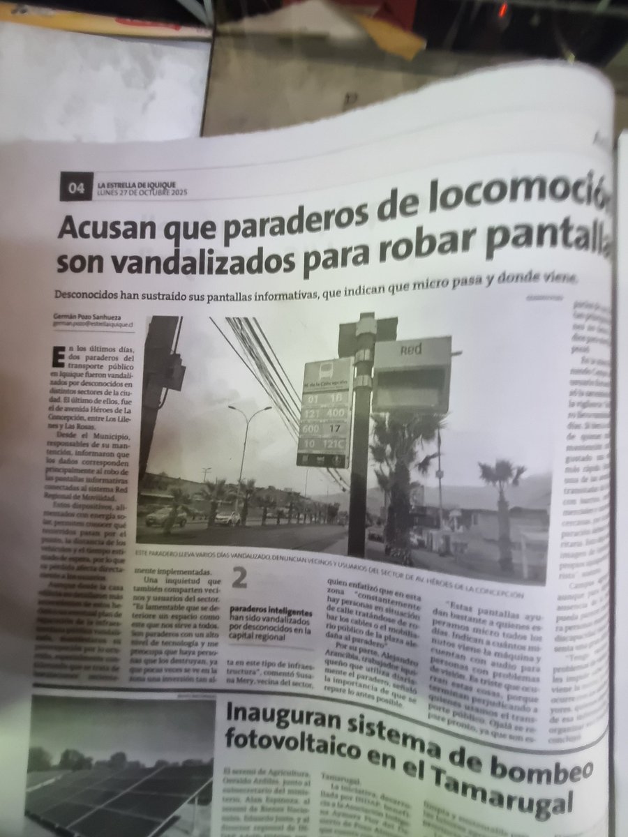 #iquique roban las pantallas de los nuevos paraderos en Iquique