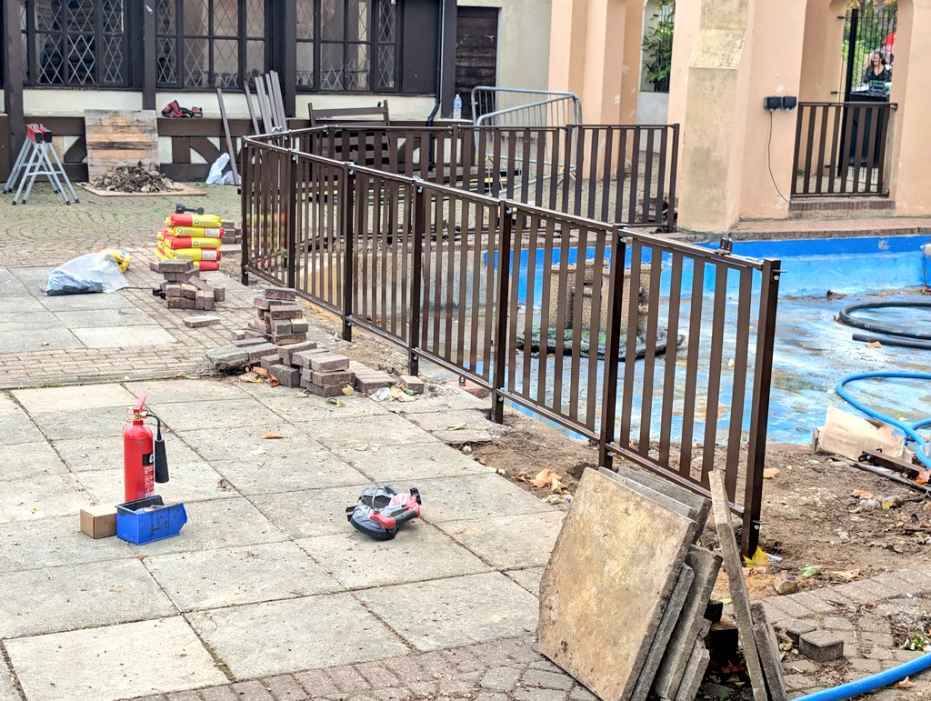 Chessington Buzz tweet media