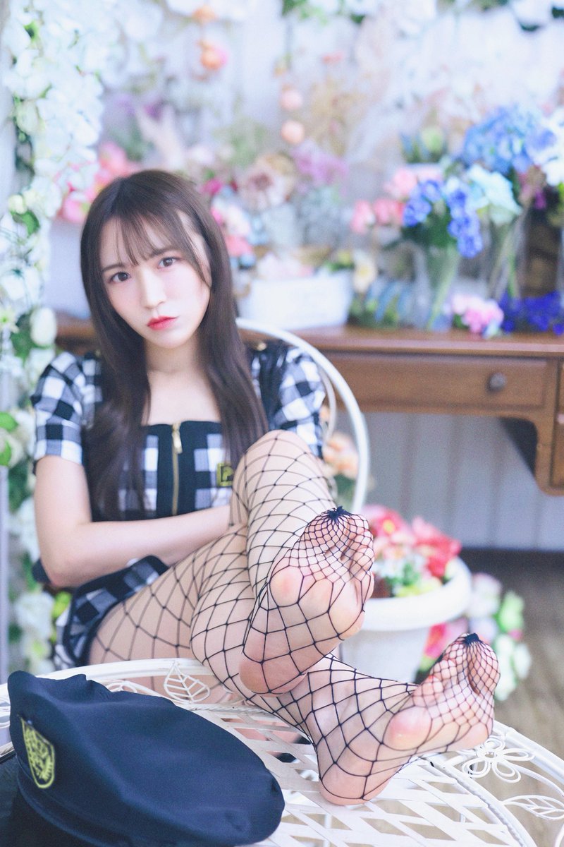 行儀の悪いポリス👮🚨

model: #白川ゆな さん
<a href="/peachu_yuna/">白川ゆな🐶💙</a> 
#ワンスタジオ 
<a href="/ONEStudio2/">ワンスタジオ</a> 
#ハロウィン2025 
#ポリス👮 
#ポートレート

おはようございます。