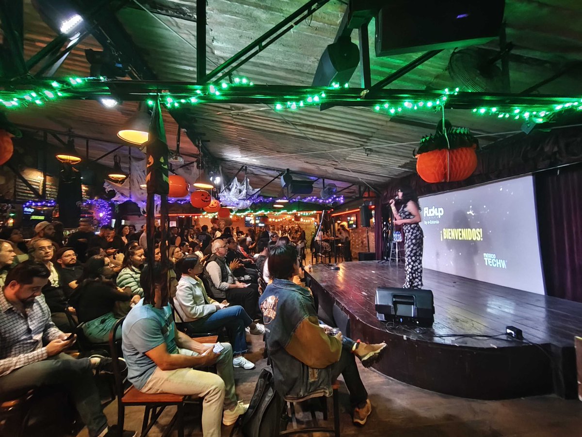 scientikamx's tweet image. Desde #Scientika agradecemos a @pepevillatoro y a todo su equipo por hacer esto posible.
Celebramos una conversación que inspira a transformar los fracasos en innovación y conectar ecosistemas que piensan en grande. 🚀
#MexicoTechWeek #Emprendimiento #Innovación