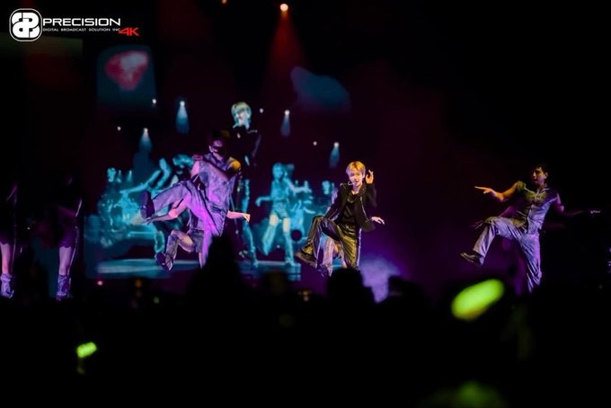 BaekhyunItaly's tweet photo. ⬆️
Precision Digital Broadcast Solutions Inc. era lì per documentare ogni secondo di quella straordinaria connessione tra Baekhyun e il pubblico che lo adora fino in fondo. 🎥
#PrecisionDigital su #ReverieMANILA https://t.co/pktgAEgWh3