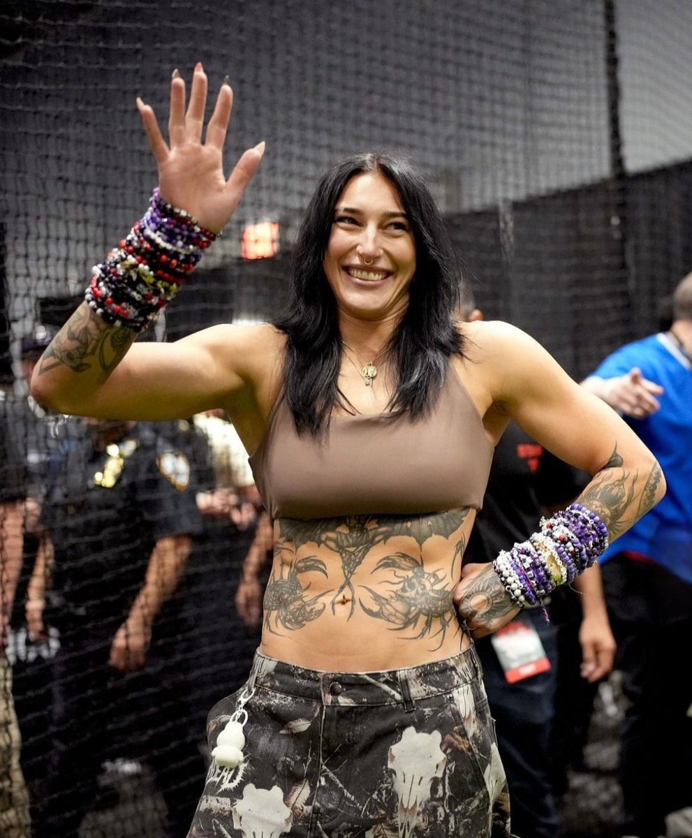 𝘒𝘪𝘯𝘨 𝘰𝘧 𝘛𝘦𝘳𝘳𝘰𝘳𝘴- tweet media