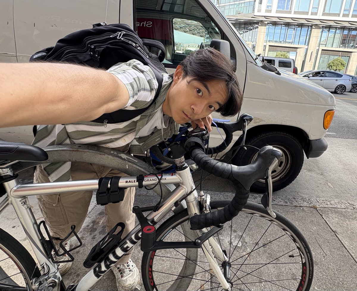 jonathan liu tweet media