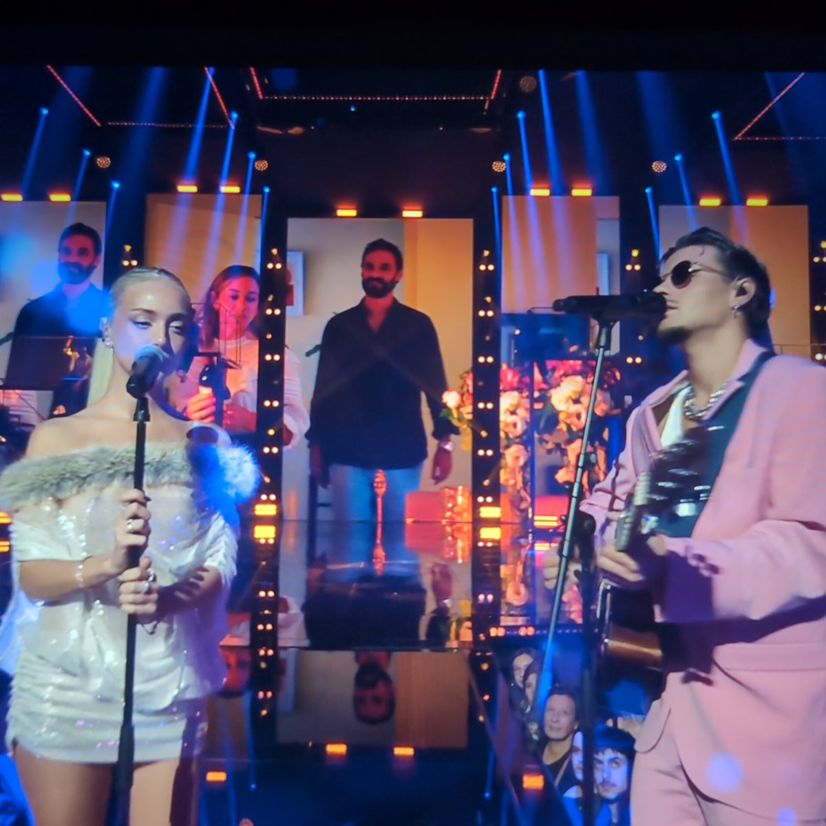 enfuisback's tweet photo. Qué cambiados están Violeta Hódar y Alex Márquez #OTGala6 https://t.co/XxPHf1WOvQ