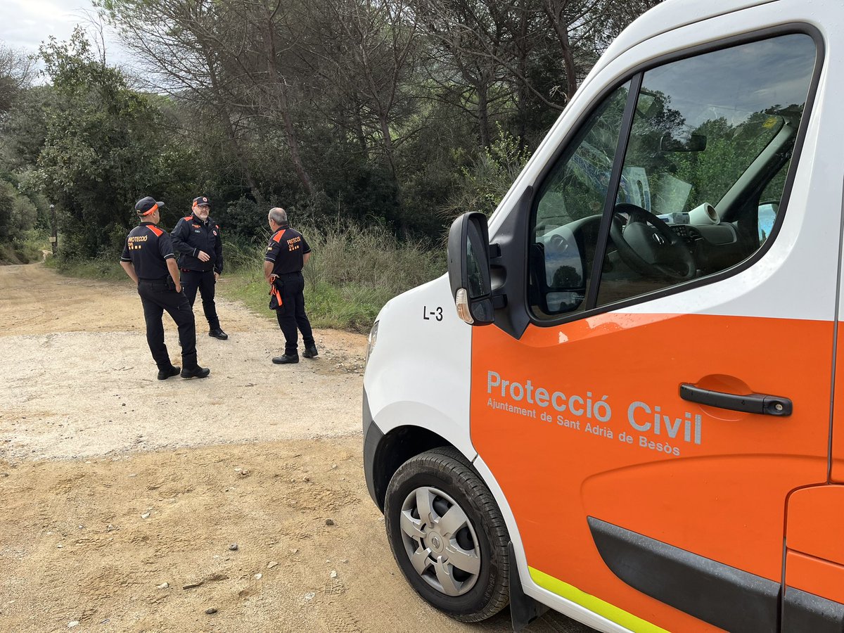 AdrianencaPC's tweet image. Fin de semana de grandes emociones y compromiso 💪
📍 Preventivo cursa @pcivilsantfost 
🎗️ Apoyo a la lucha contra el cáncer de mama en Sant Adrià
🏊‍♂️ Presencia en el Triatlón de Barcelona
Siempre al lado de las personas #Voluntariado #ProteccióCivil #CompromísSocial @AjSantAdria