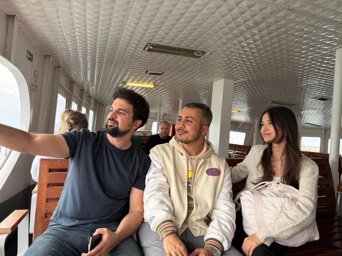 AliAkar_'s tweet photo. Anıları olan sokaklara paket servisimiz başlamıştır. https://t.co/p1eI70BvTF