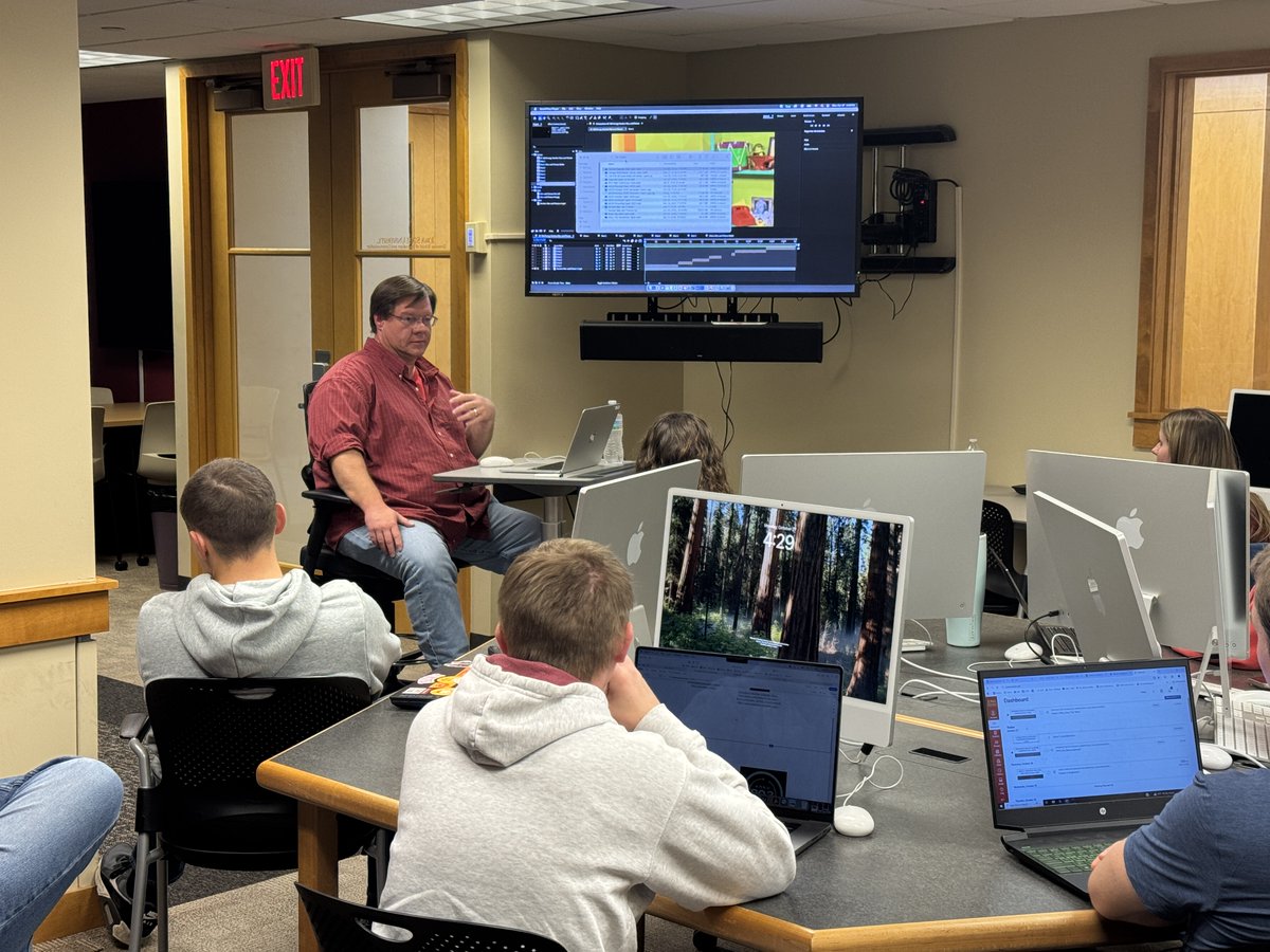 Genius. Innovative. Emmy Winning. Just a few of the words we use to describe Brent Willett. Honored to have my friend and colleague present with my <a href="/ISU_GSJC/">Greenlee School | Iowa State U</a> After Effects for Mass Communication class this evening. #whyGreenlee
