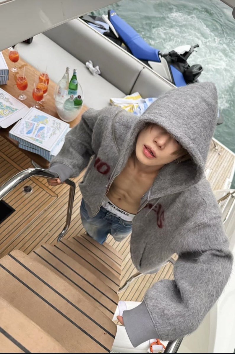 sayakuro's tweet photo. 昨日あまりにも沢山の写真アップで
びっくりしてポスト忘れてた
グループとしての活動と並行してここまで
準備してくれていた事に感謝♡
このストイックさも好きな一つ
でももう少しご飯食べてね🍜🍚
#NoLabelsOutOnNovember7 #YEONJUN https://t.co/rvaGzzuFDb