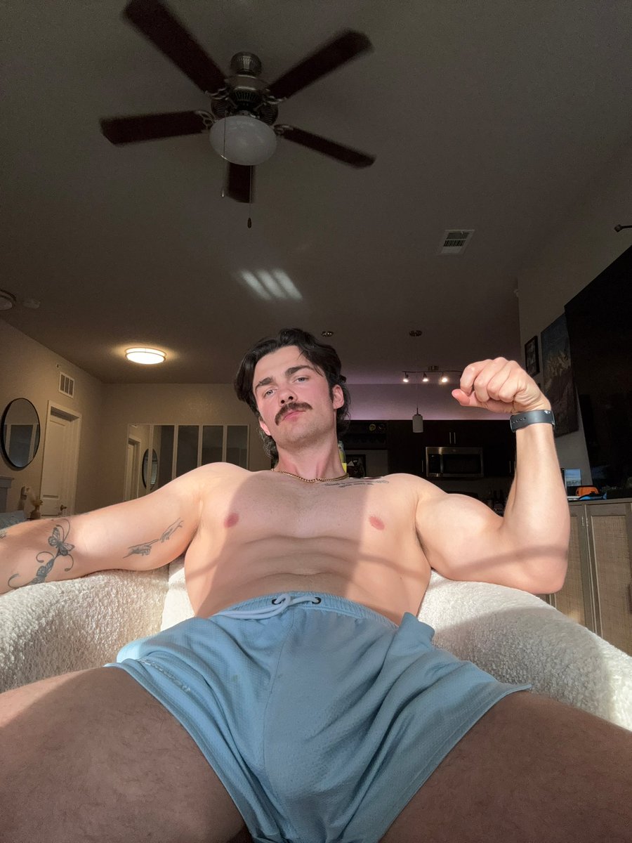 Need a massage asap 

onlyfans.com/thatfitdude1