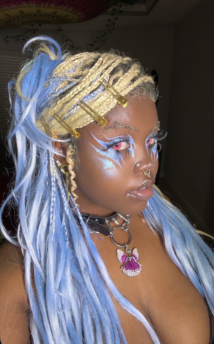 corbincreatives's tweet image. ✨ Spooky coochie ✨