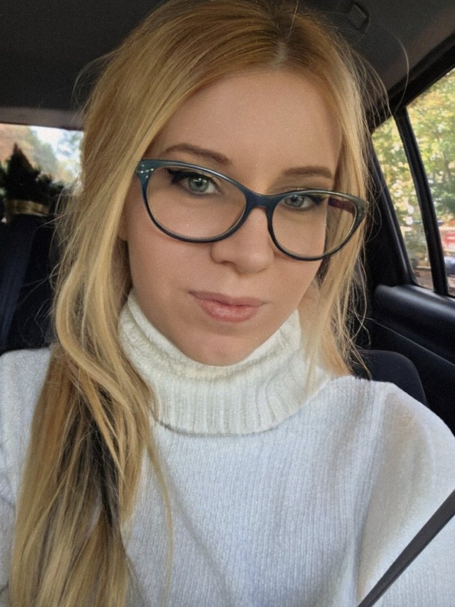 patricia_cseh's tweet image. Hi 🫶