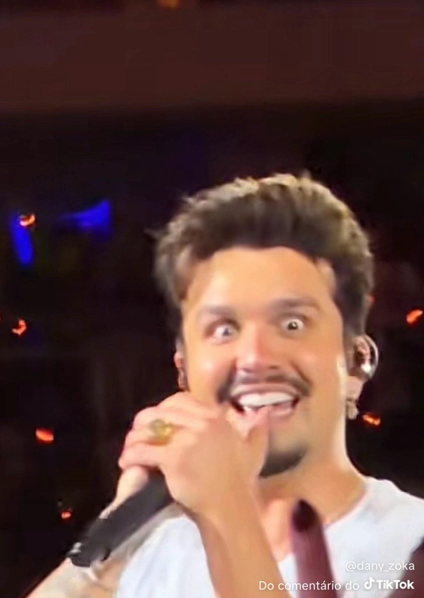 uailuanrafael's tweet image. não tô aguentando essa cara que o luan fez quando esqueceu o tempo do playback kkkkkkkkkkkk