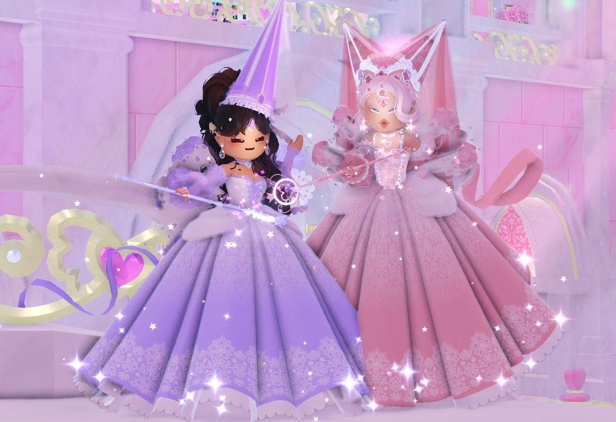 Just two princesses doing princess things ✨💜🩷

<a href="/m4d413n4/">madi 🌹</a> #royalehigh #rhtc