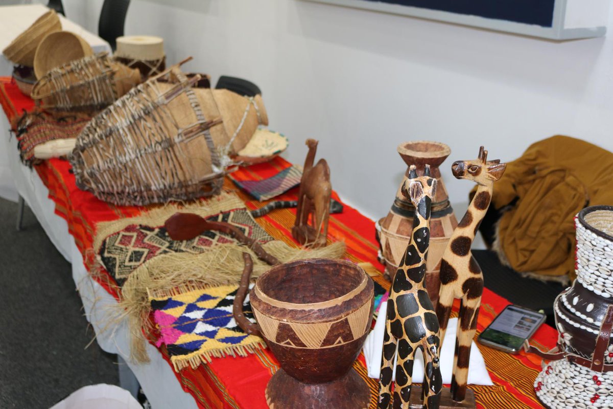 somaliforum's tweet photo. A huge thank you to @QuartetCF and @JohnJamesFdn for sponsoring the Somali Festival &amp; Culture 2025, and to @_City_Academy for kindly hosting us at the heart of our community. 
Your support made this celebration possible. 
#SomaliFestival2025 #Bristol https://t.co/rDTTIKq6OV
