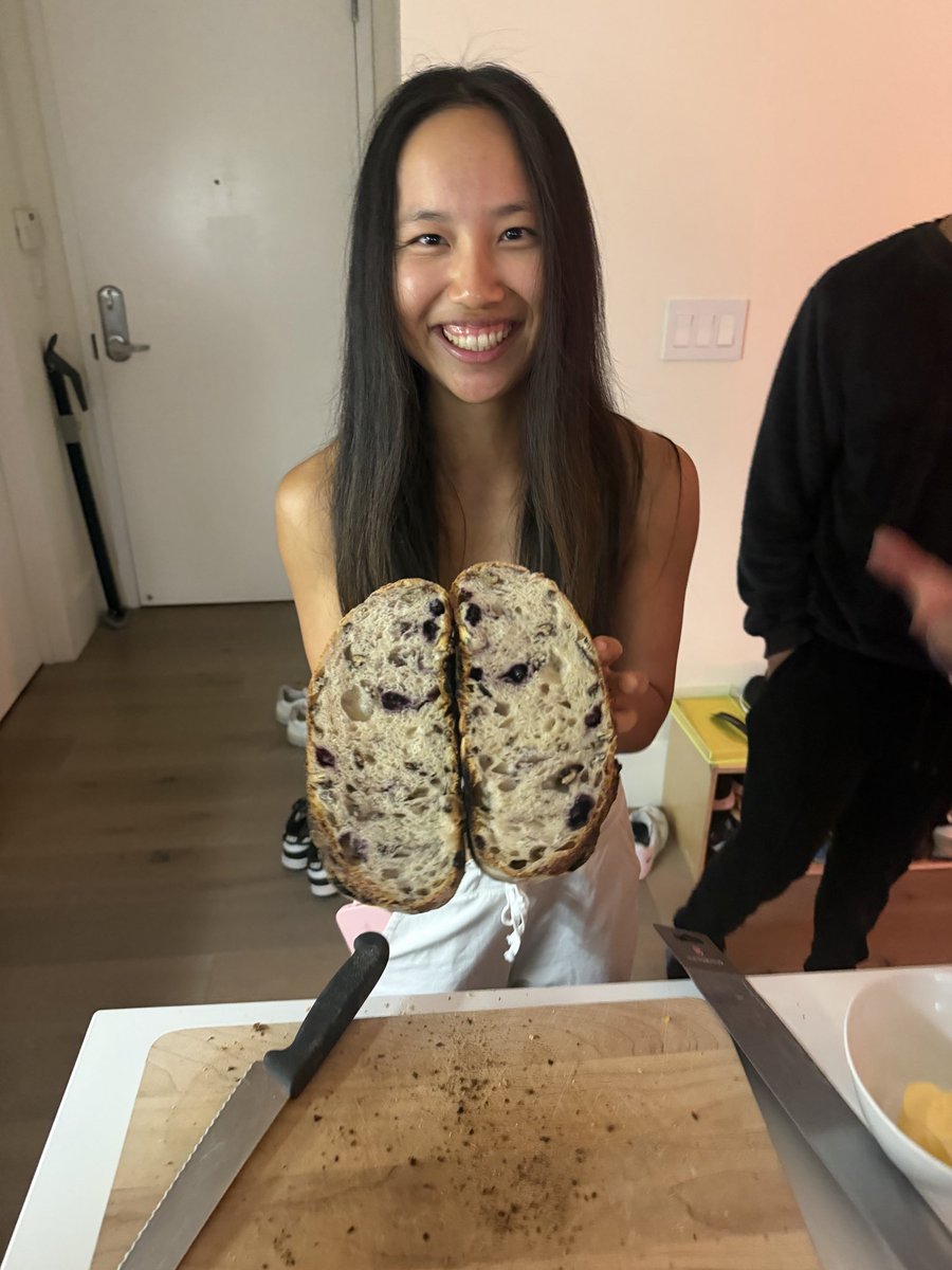 rachelchenonly's tweet photo. Shrekwife in tech - BYO apron and API key, where we bake sourdough from scratch and grate cheese using a peeler

Thank you @tzhongg for hosting ❤️ https://t.co/2olLM2HW8Z