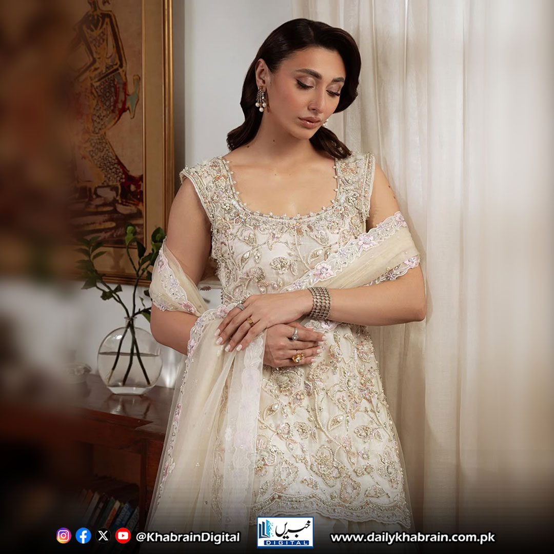 daily_khabrain's tweet photo. خاموش انداز، ہر زاویہ بے مثال
وجیہہ خان کے دل کو چھو لینے والا شوٹ
#khabraindigital #WajehaKhan #SilentCharm #UnmatchedBeauty #ElegancePersonified #HeartTouchingShot #GlamourVibes #TimelessGrace #StyleInspiration #PakistaniActress #CelebrityMagic https://t.co/NZJyxvTPWz
