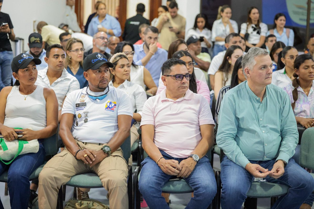 ¡Nos preparamos para hacer historia!

Nos reunimos con los gremios y empresarios de Córdoba para avanzar juntos hacía los VII Juegos Deportivos Centroamericanos y del Caribe Escolares, un evento que reunirá a más de 11 países y cerca de 5 mil visitantes.

Será una oportunidad de