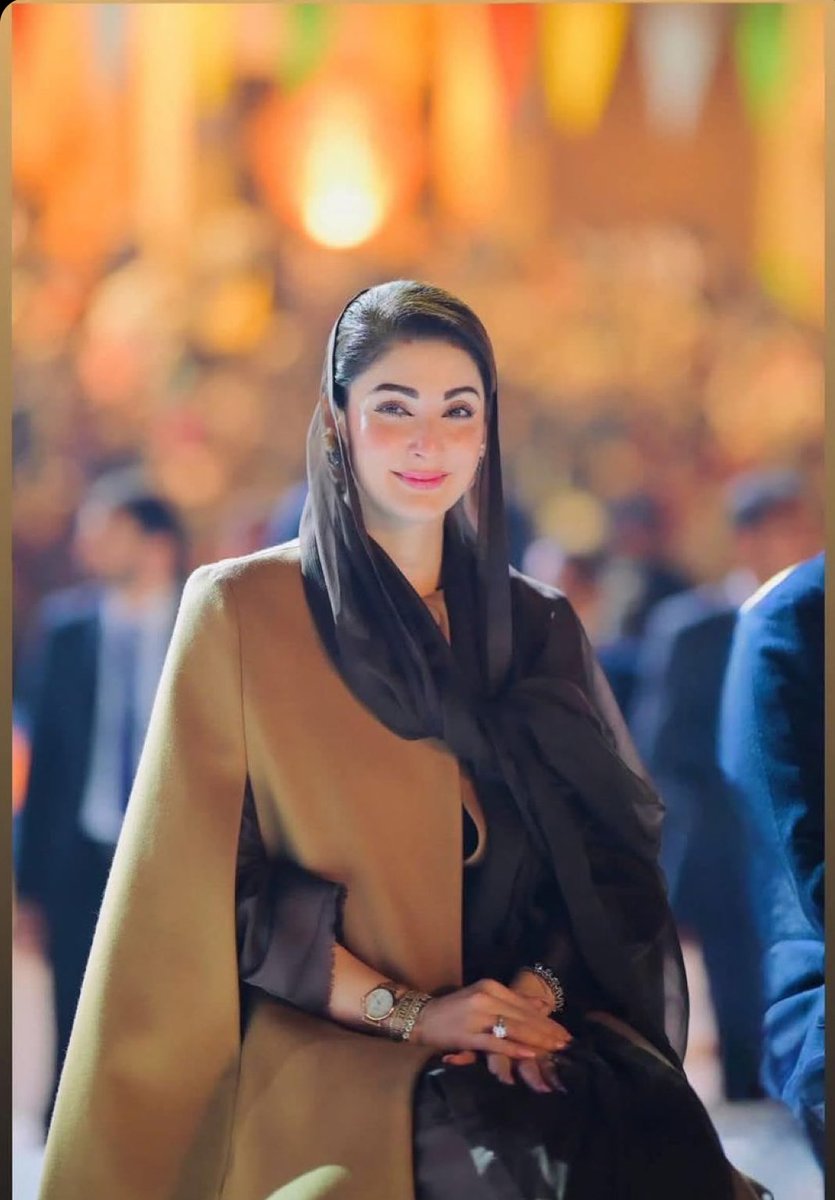 HashmiBusiness's tweet photo. Happy Birthday to a woman who embodies vision, courage, and compassion. May you continue to illuminate Pakistan’s future, and may your life be filled with happiness, health, and remarkable achievements.  

Once again HBD to VISIONARY Leader 🎉🎂🎁 @MaryamNSharif 

#HBDMARYAM https://t.co/hAvQpSWZtV