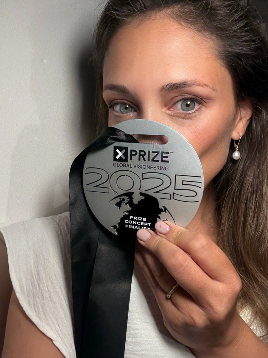 Daniela_Bezdan's tweet photo. Six months of preparation and SkinFinity made it to the @xprize finals. The challenge is to use microgravity to engineer full-thickness skin in space that heals twice as fast and is 50% more resistant to radiation than normal skin. Biotech for space and Earth #SkinFinity https://t.co/953mqqFced