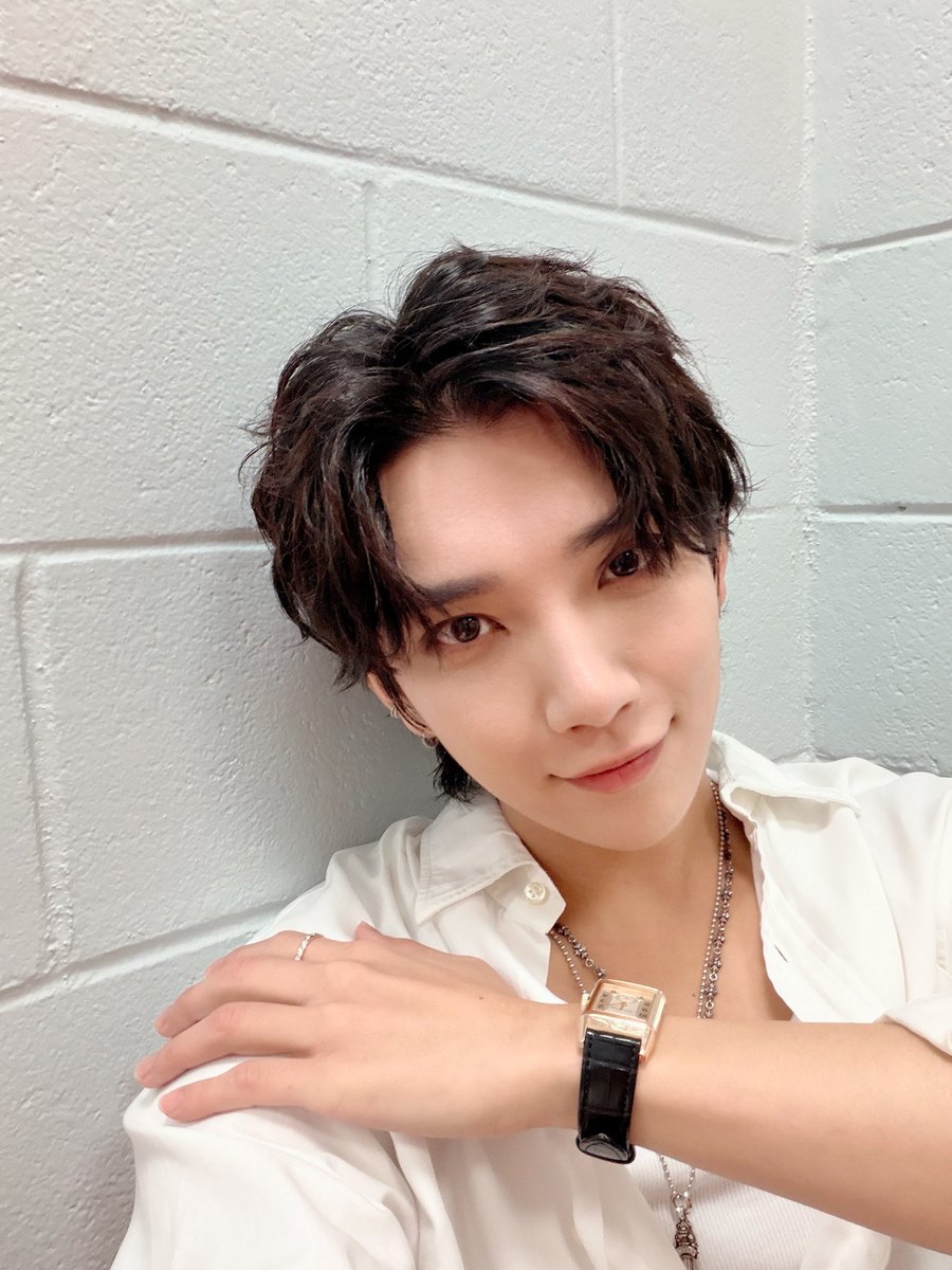 alwaysshua__'s tweet image. Grafik foto nya kek tahun brp dah, filter nya loh josh😭😭😭