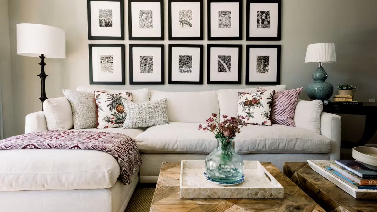 REHomeDFW's tweet photo. Revitalize Your Space: Beyond Throw Pillows! 🌟

In the photo: Designer Christine Zippert created interest across a wall with a set of black and white prints.
Photo credit: Trish Olivera
As seen in https://t.co/b7It5DXP6t

#lynelllabord #dallasrealtor https://t.co/Vioio3QzwU