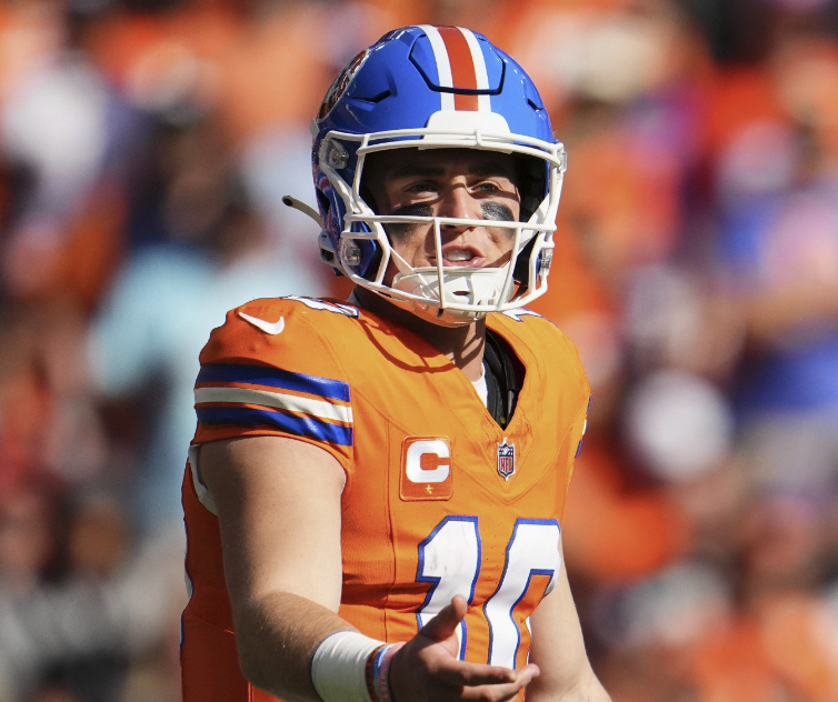 Most Total TDs among 2024 QB Draft Class.

1) Bo Nix - 52
2) Jayden Daniels - 40
3) Drake Maye - 34
4) Caleb Williams - 31

Nix is criminally underrated 📈👀