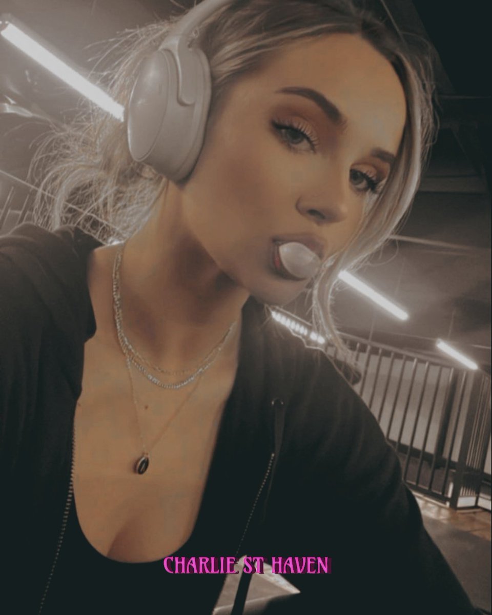 DarlingOutlawX's tweet image. Gym livin&apos; with @MissMadiSpeaks 🩸 #LastOfTheGunslingers #LockedAndLoaded #DeathcoreChamp