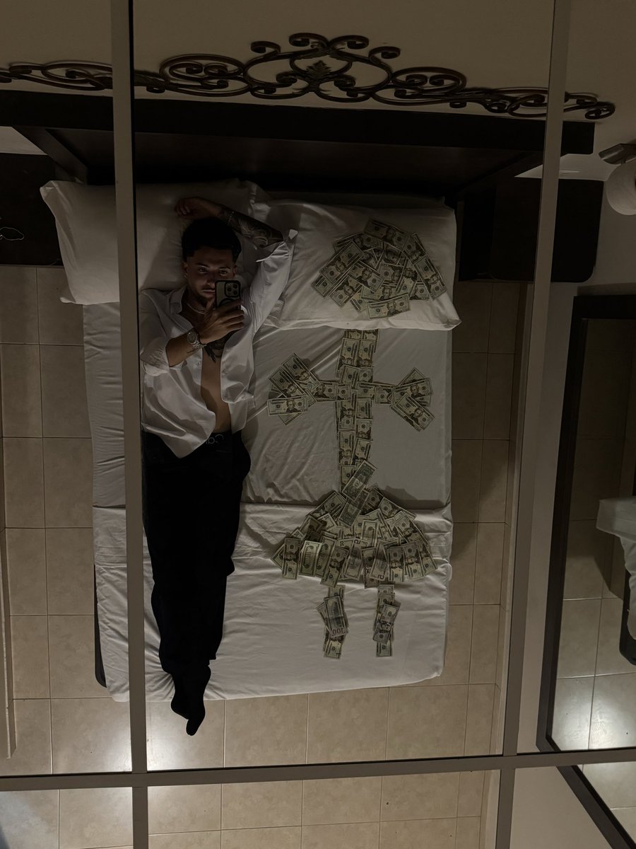 elsnto69's tweet image. focus