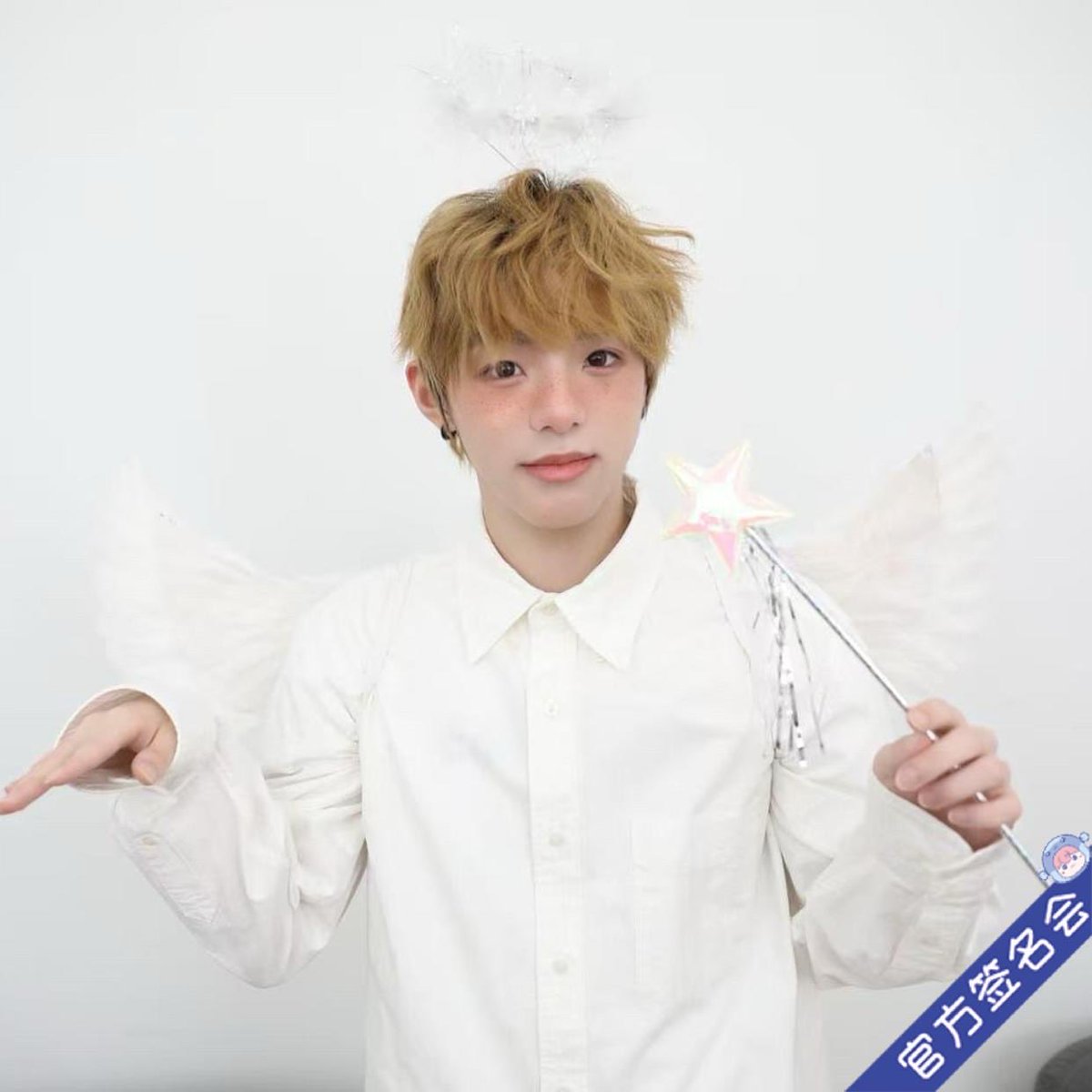 9z0rv's tweet photo. 천사 보어니…😇귀여웤ㅋㅋㅠㅠ

#천보원 #陈博文 #CHENBOWEN #bowen #チェンボーウェン #ボーウェン https://t.co/9uMyucALJZ