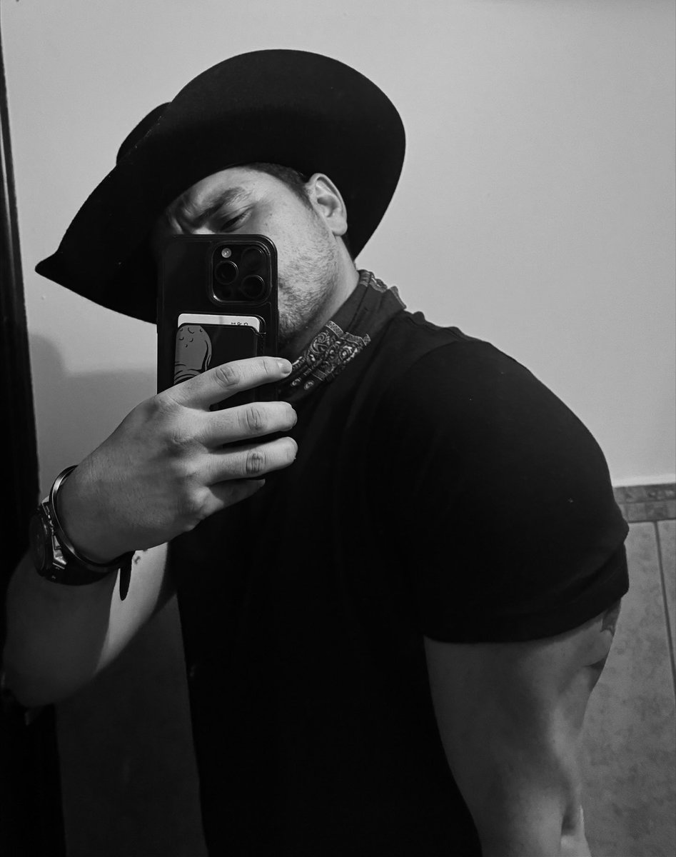 Daniel Velasco tweet media